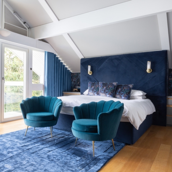 Bespoke bed and headboard 2