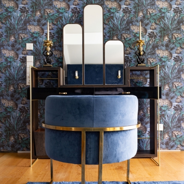 Bespoke dressing table