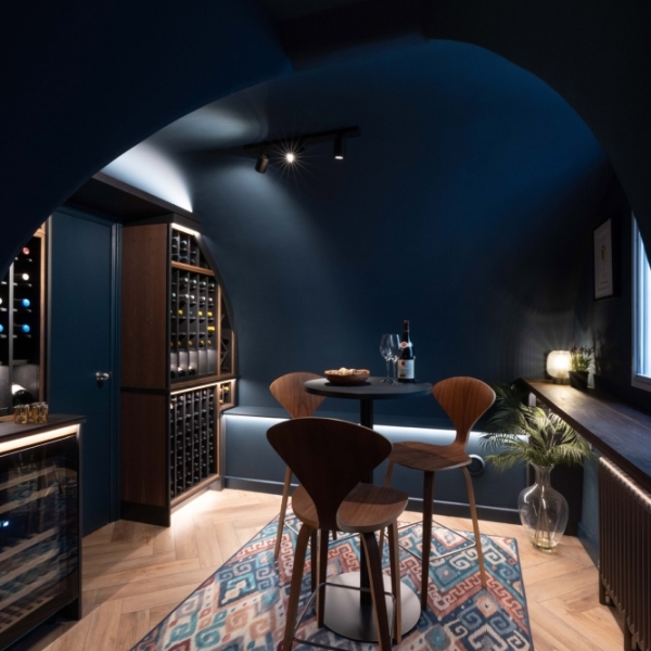 Vault 2  high table and bar