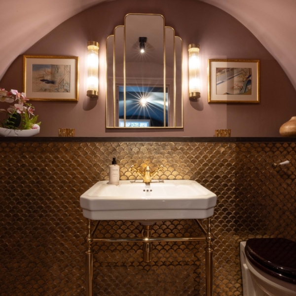 Pink and gold bathroom