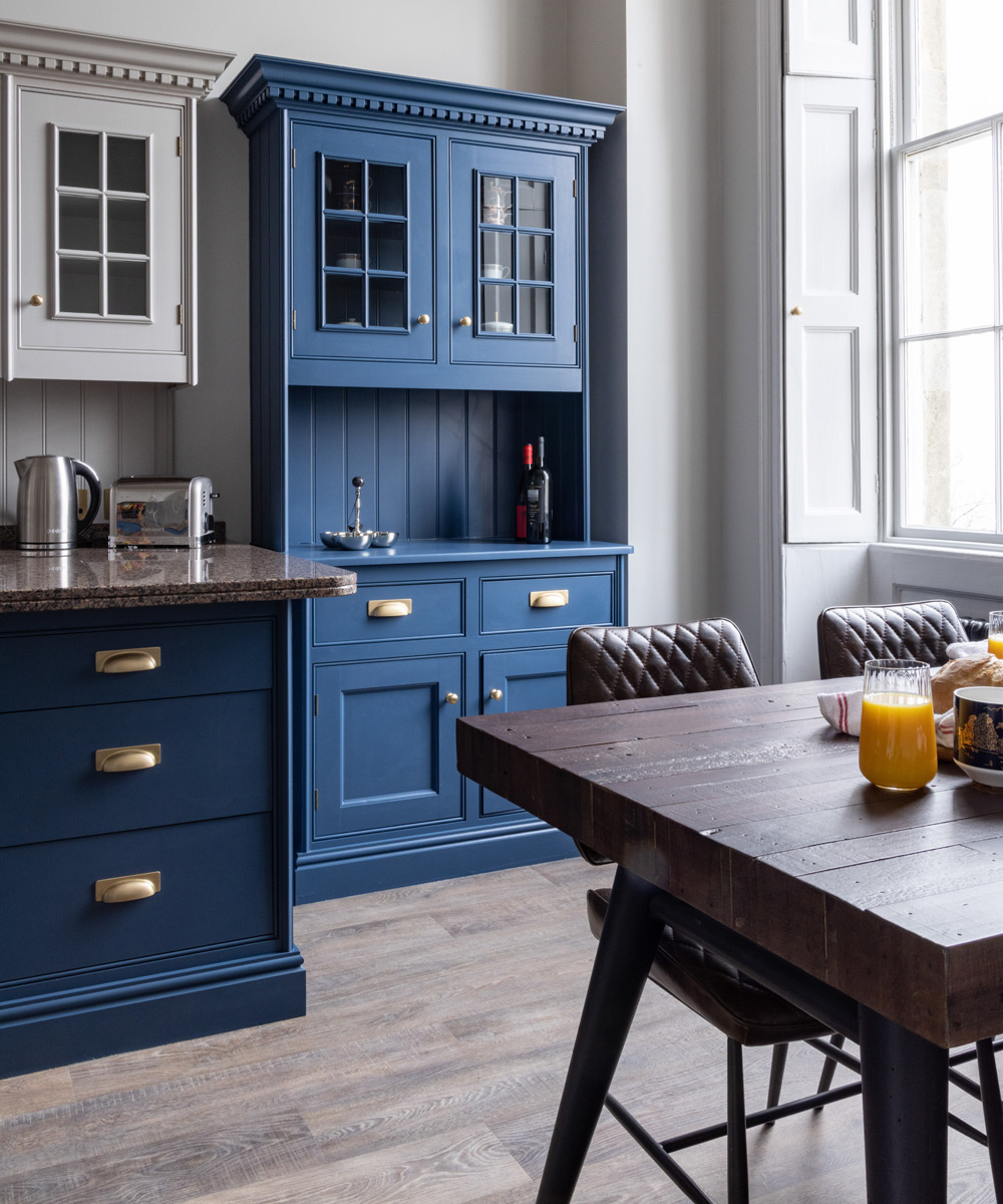Apartment 1, Bath
